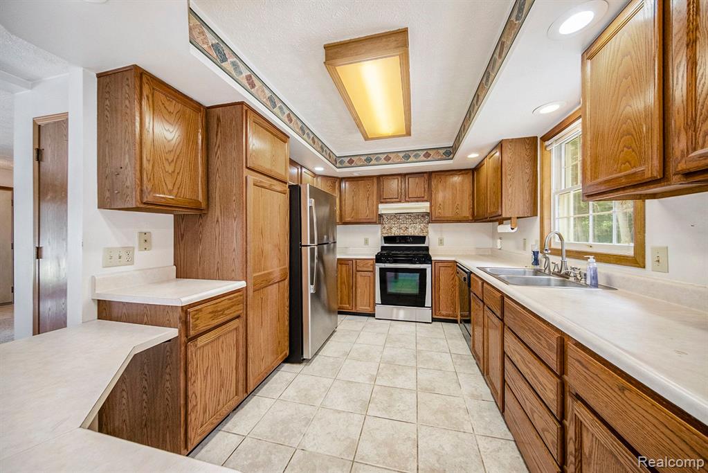19055 SANDBORN Road, Manchester, MI 48158 — Photo 6