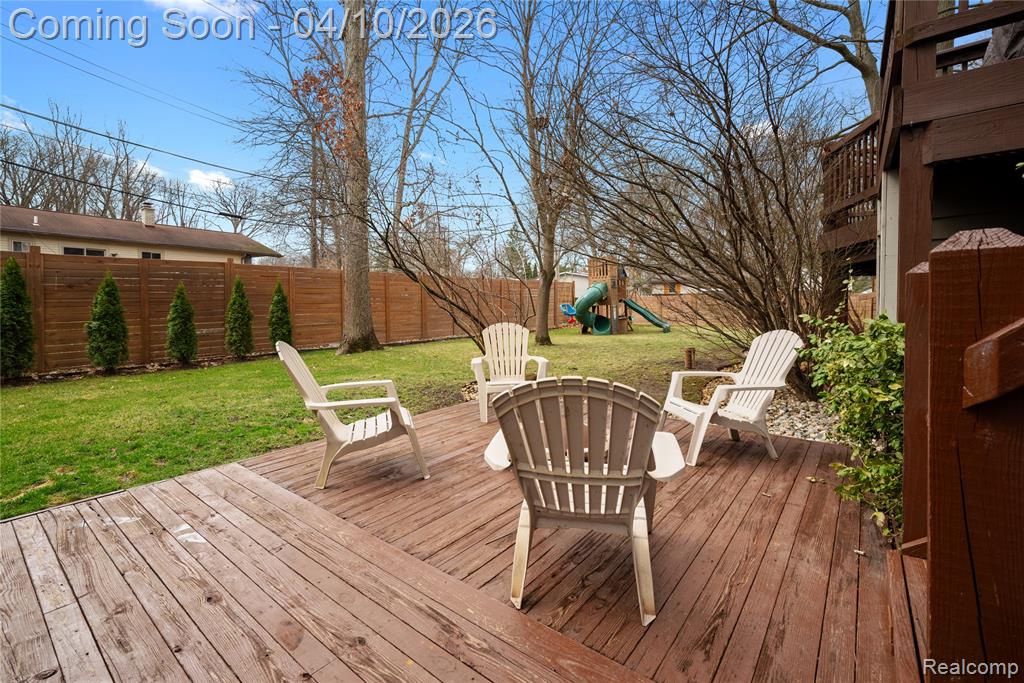 471 Hillson Drive, Waterford, MI 48327 — Photo 32