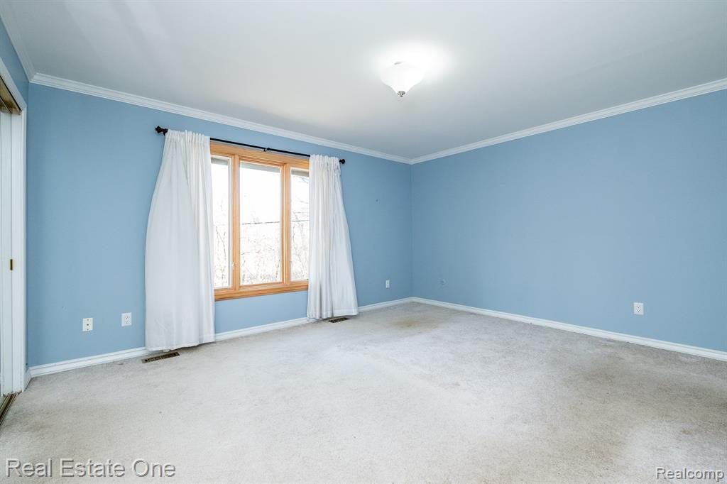 6534 RED CEDAR Lane, West Bloomfield, MI 48324 — Photo 20