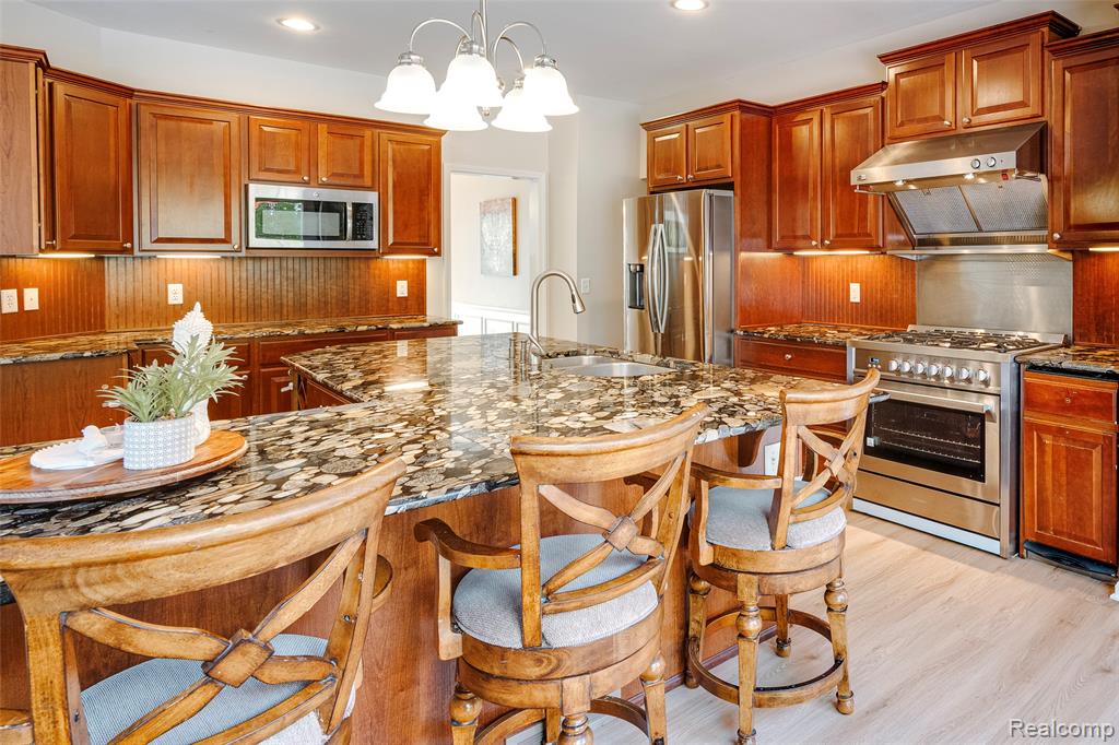 50042 Black Horse Lane, Canton, MI 48188 — Photo 32