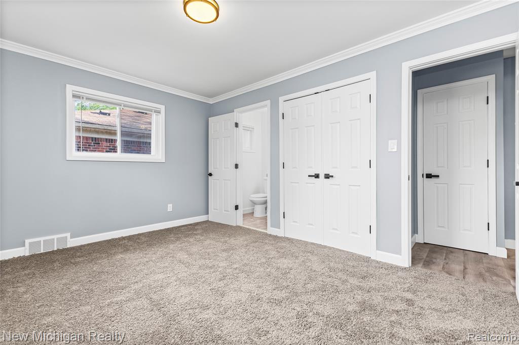 21901 Harding Street, Oak Park, MI 48237 — Photo 29