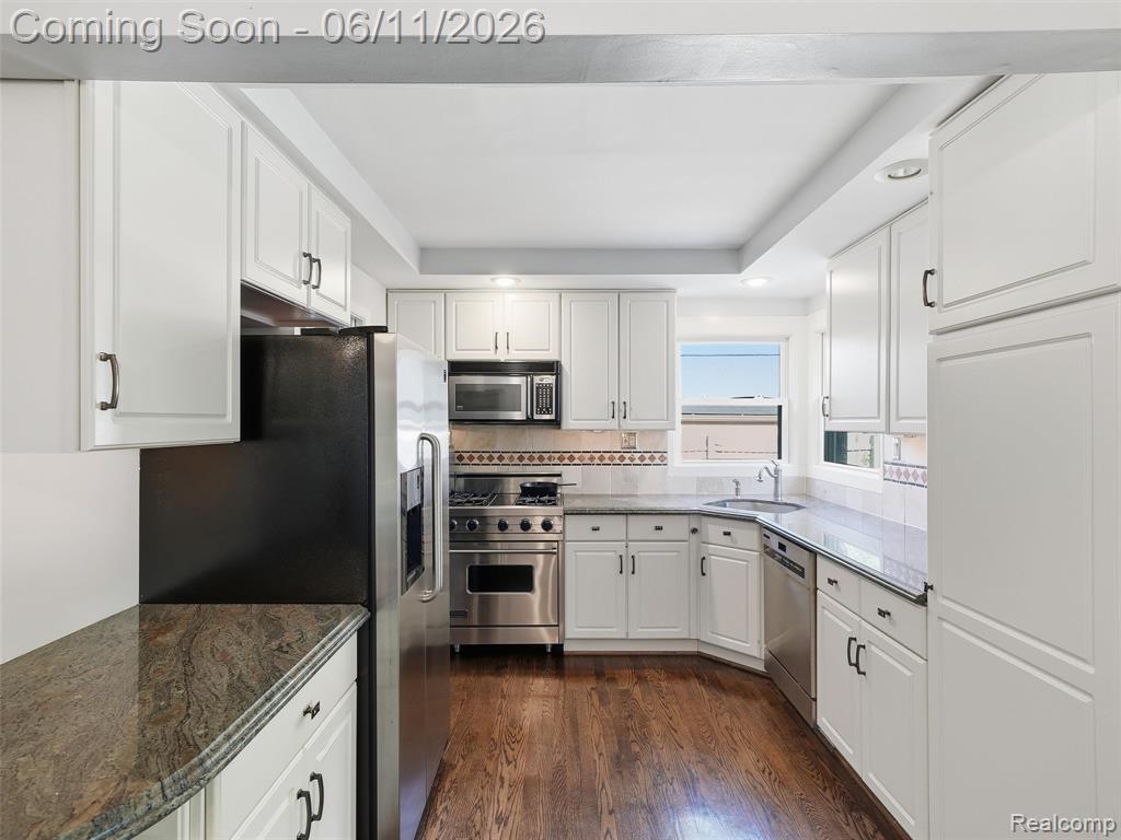 4133 Berkshire Road, Royal Oak, MI 48073 — Photo 6