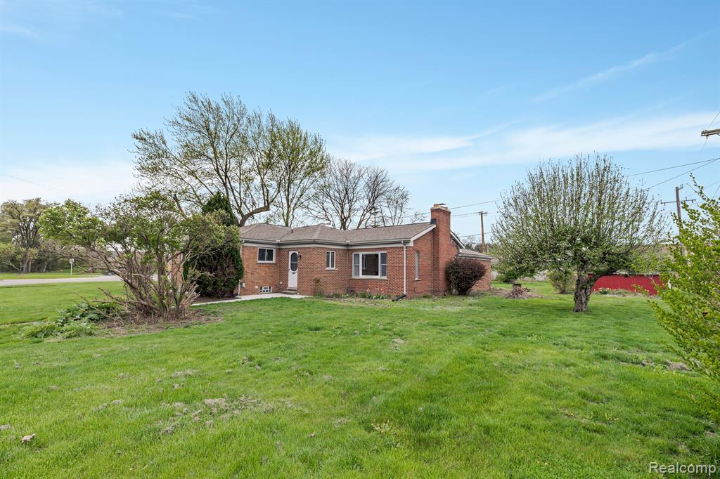 8527 METROPOLITAN Parkway, Sterling Heights, MI 48312 — Photo 33