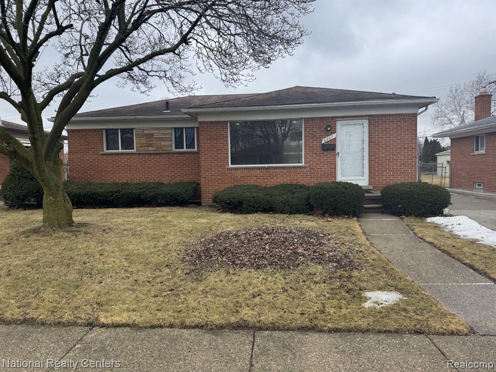6207 BERWYN Street, Dearborn Heights, MI 48127 — front exterior