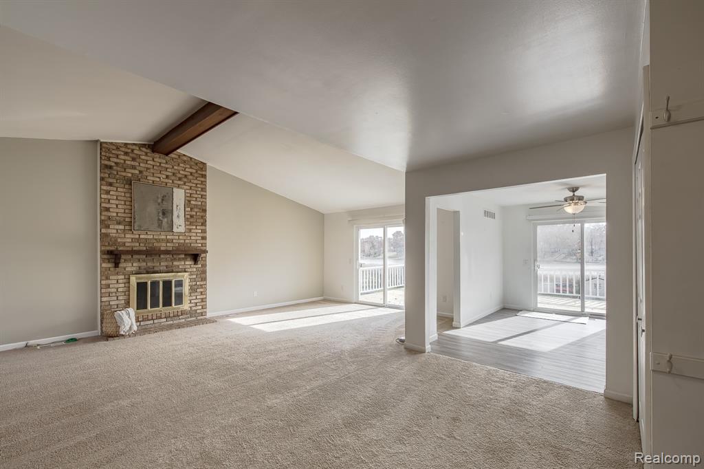 4851 Shoreline Boulevard, Waterford, MI 48329 — Photo 11