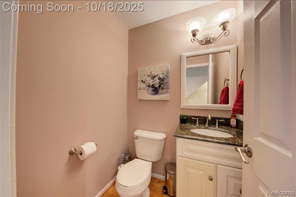 975 S Parkwood Drive, South Lyon, MI 48178 — Photo 36