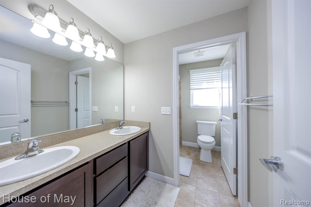 5312 VINEYARD Street, Commerce Twp, MI 48382 — Photo 18
