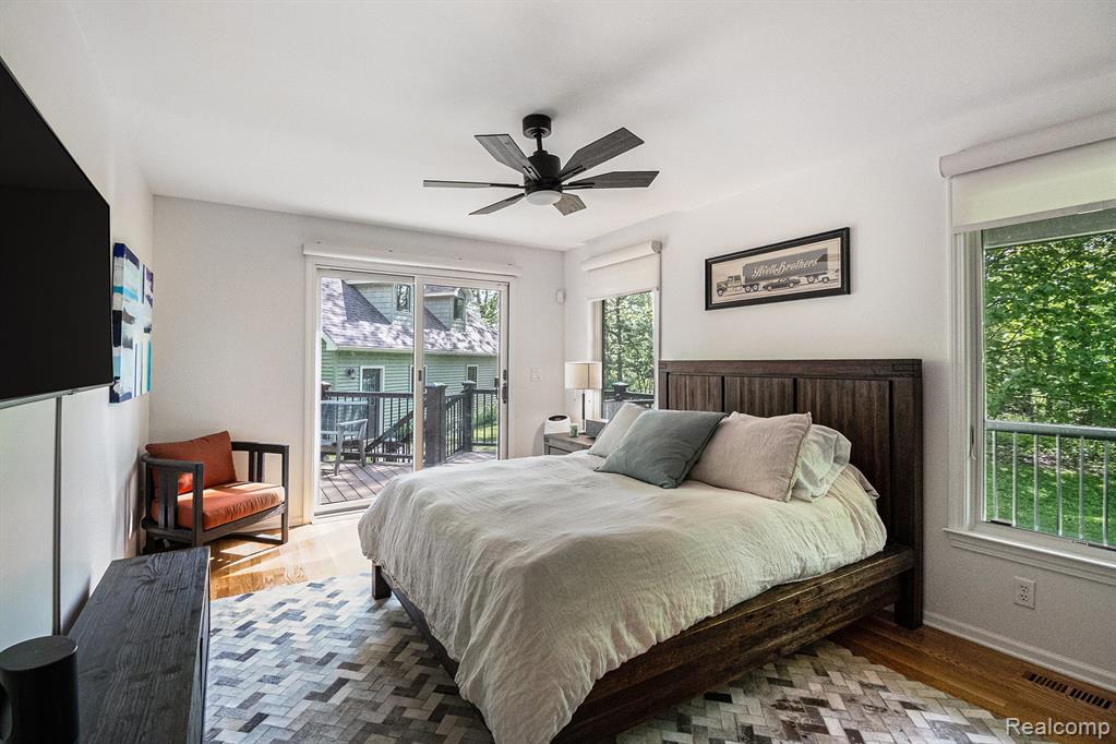 8315 Woodland Circle, Goodrich Vlg, MI — Photo 14