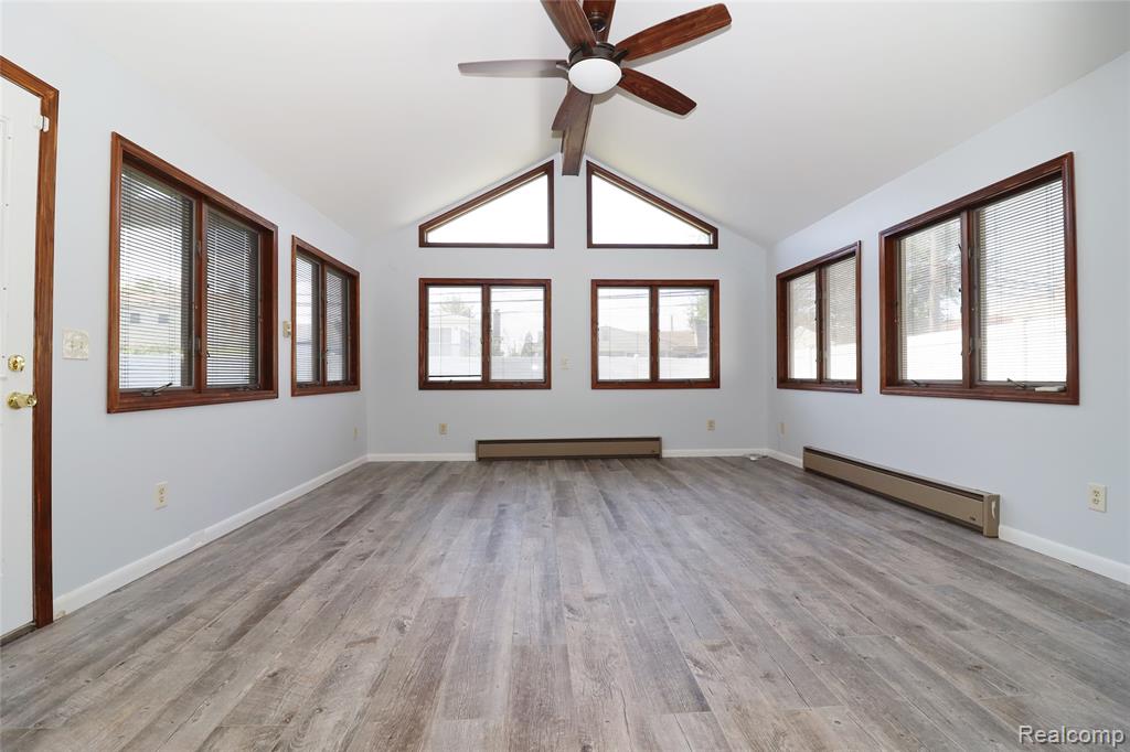 739 Kinloch Street, Dearborn Heights, MI 48127 — Photo 25