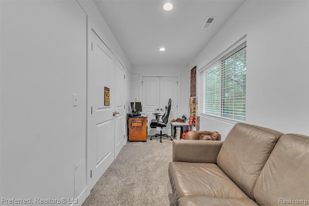 5264 Cooley Lake Road, Waterford, MI 48327 — Photo 44