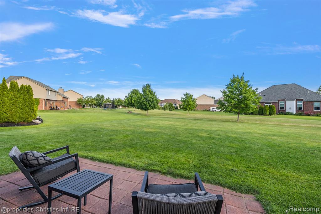 61171 SADDLECREEK Drive, South Lyon, MI 48178 — Photo 54