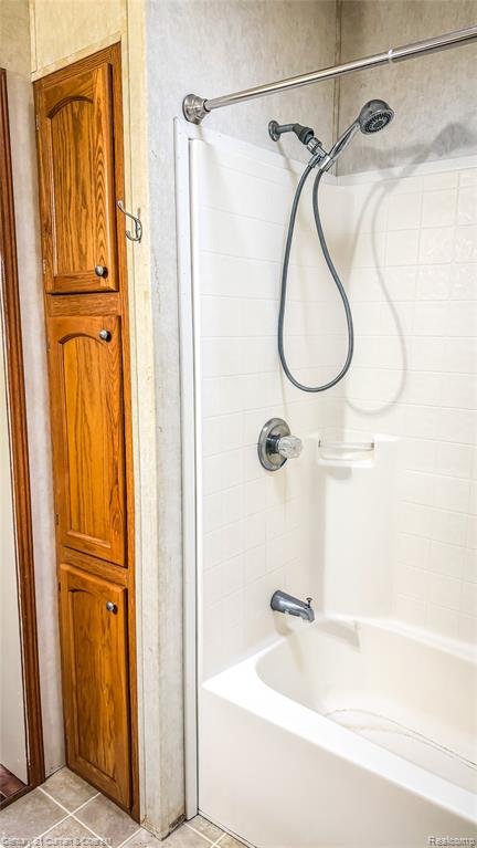 8135 Hillcrest Road, Roscommon, MI 48653 — Photo 18