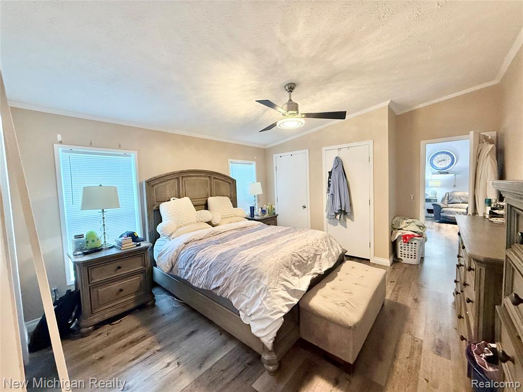 2245 Webber Avenue, Burton, MI 48529 — Photo 24