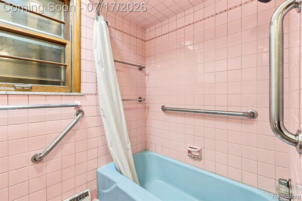 9805 Dolan Road, Columbus, MI — Photo 15