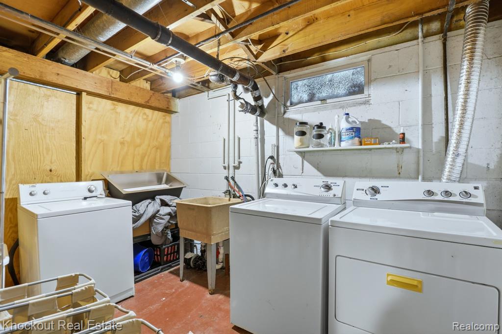 4256 Emerald Drive, Bridgeport, MI 48722 — Photo 31