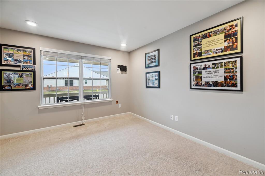 1115 PADDOCK Drive, South Lyon, MI 48178 — Photo 10