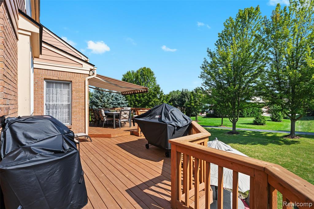 18031 Stonebrook Drive, Northville, MI 48168 — Photo 58