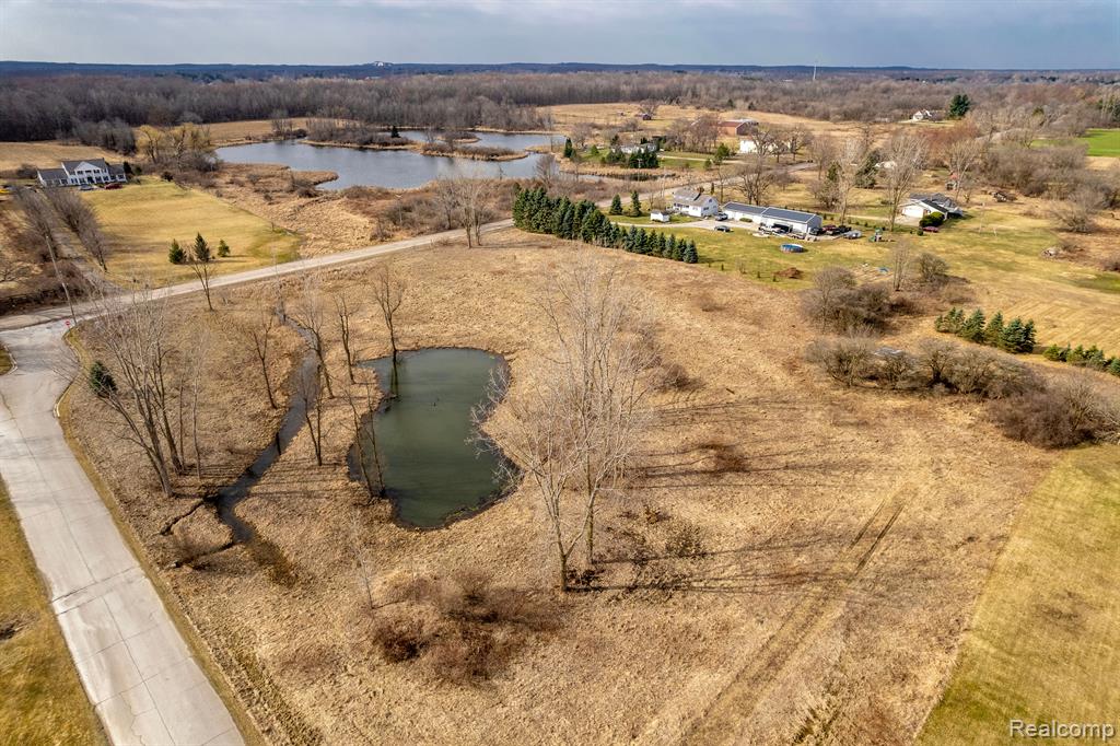 6498 BACHMAN Lane, Goodrich Vlg, MI — Photo 3