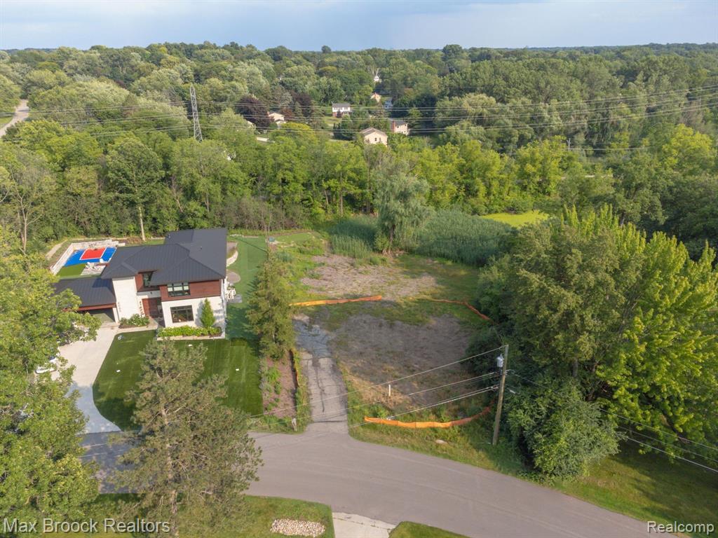 4053 HARBOR VISTA Drive, Orchard Lake Village, MI 48323 — Photo 4