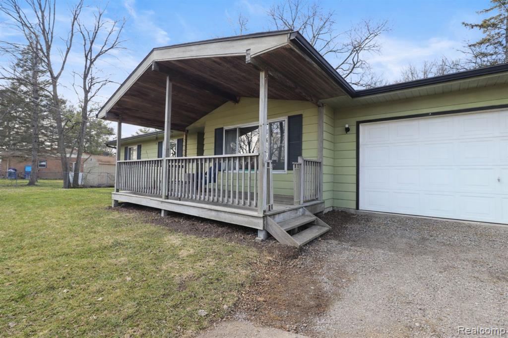 11106 Main Road, Fenton, MI, 48430