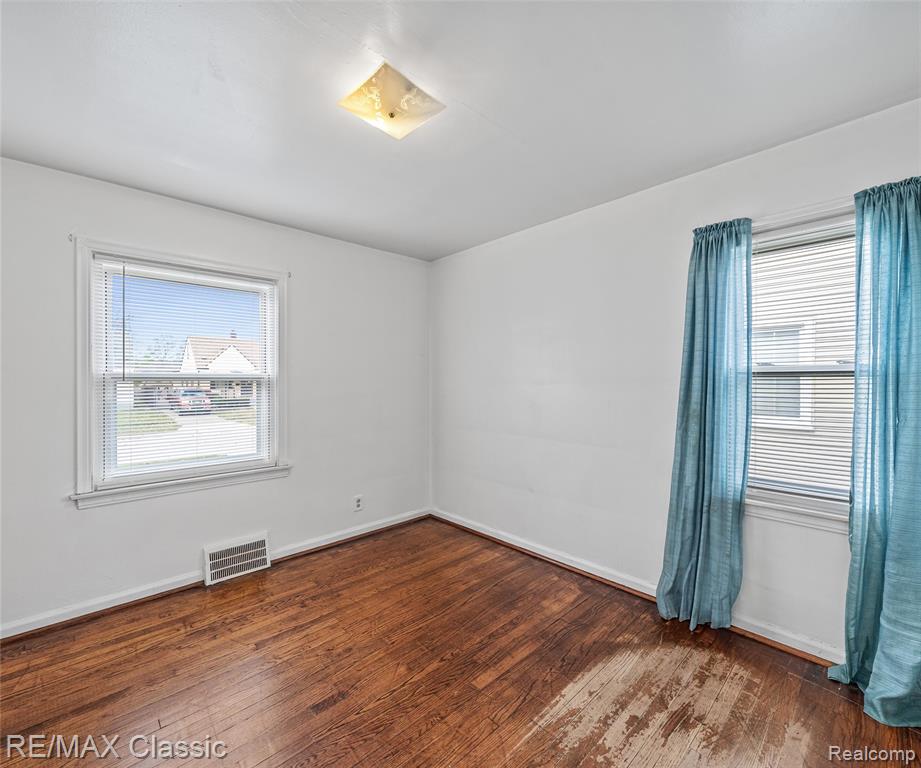 4827 Winifred Street, Wayne, MI 48184 — Photo 13