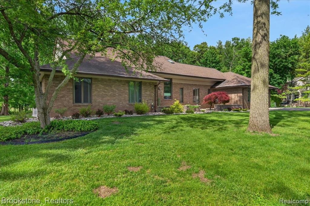 2610 Vanel Court, West Bloomfield, MI 48324 — Photo 5