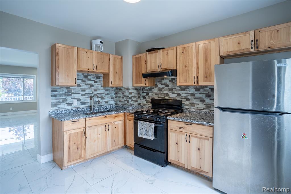 5725 Bingham Street, Dearborn, MI 48126 — Photo 8