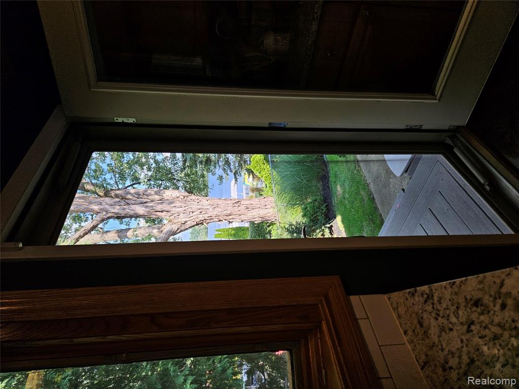 1325 Beach Drive, Orion, MI — Photo 10