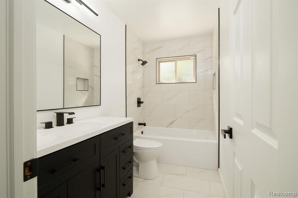 3353 Augusta Street, Flint, MI 48532 — Photo 23
