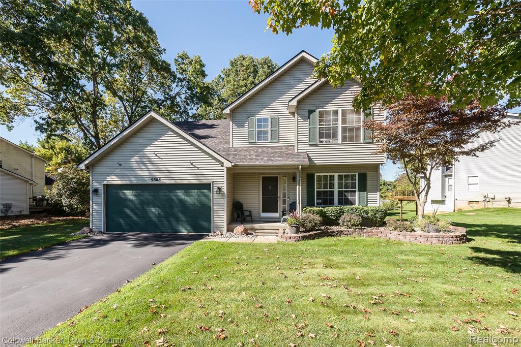 9305 Appleview Court, Brighton, MI 48116 — front exterior
