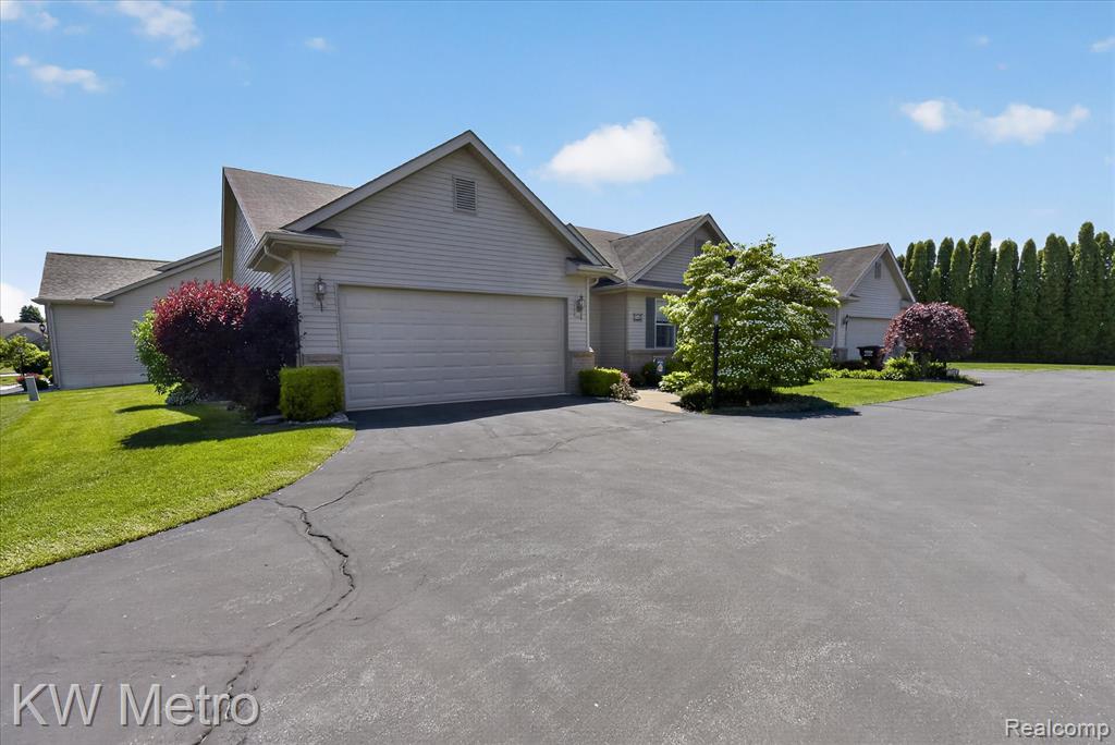717 Koreys Circle, Blissfield, MI 49228 — Photo 3
