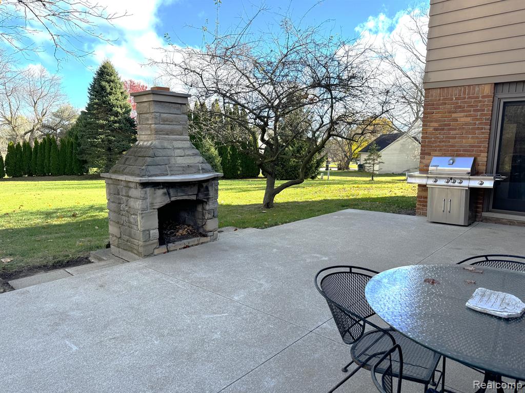 982 LANGLEY Road, Rochester Hills, MI 48309 — Photo 41