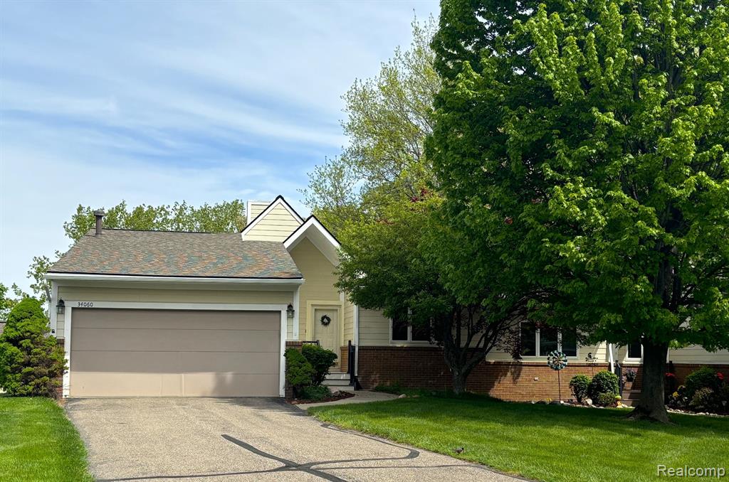 34060 HILLSIDE, Farmington Hills, MI 48335 — front exterior