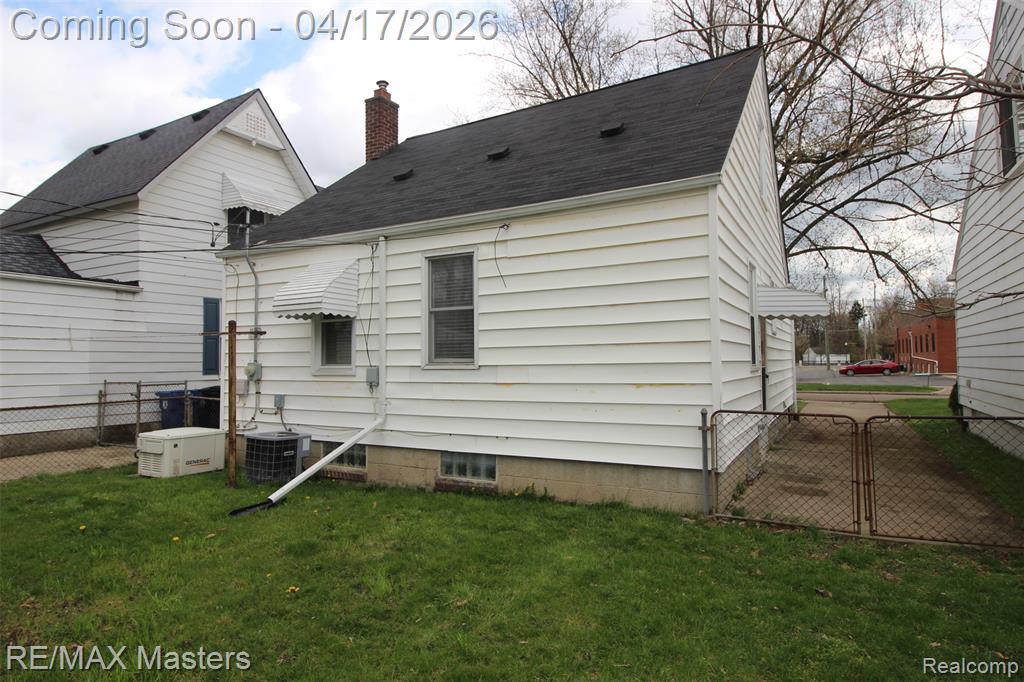 15395 Centralia, Redford, MI 48239 — Photo 9