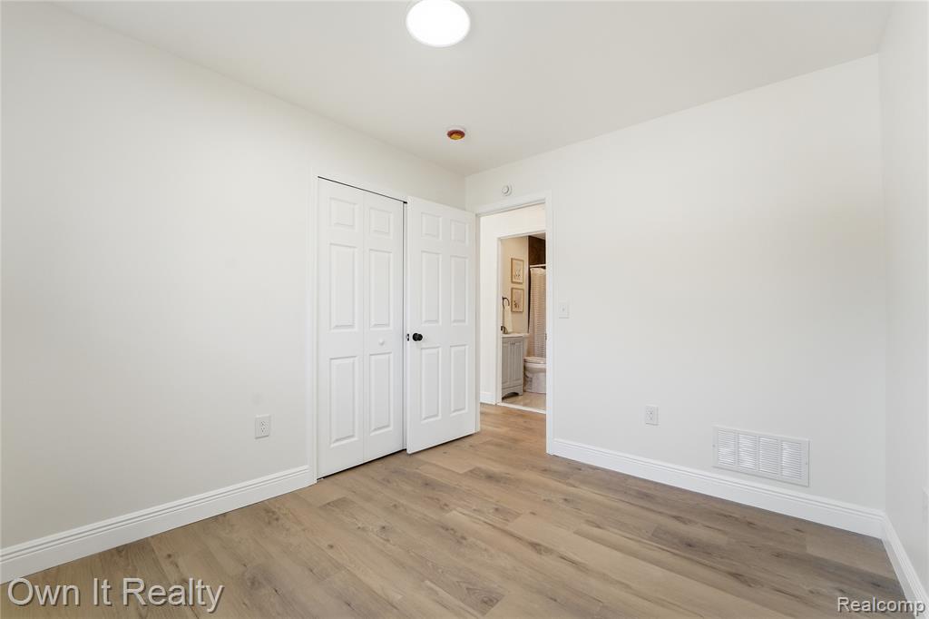 597 Eugene Street, Ypsilanti, MI 48198 — Photo 17