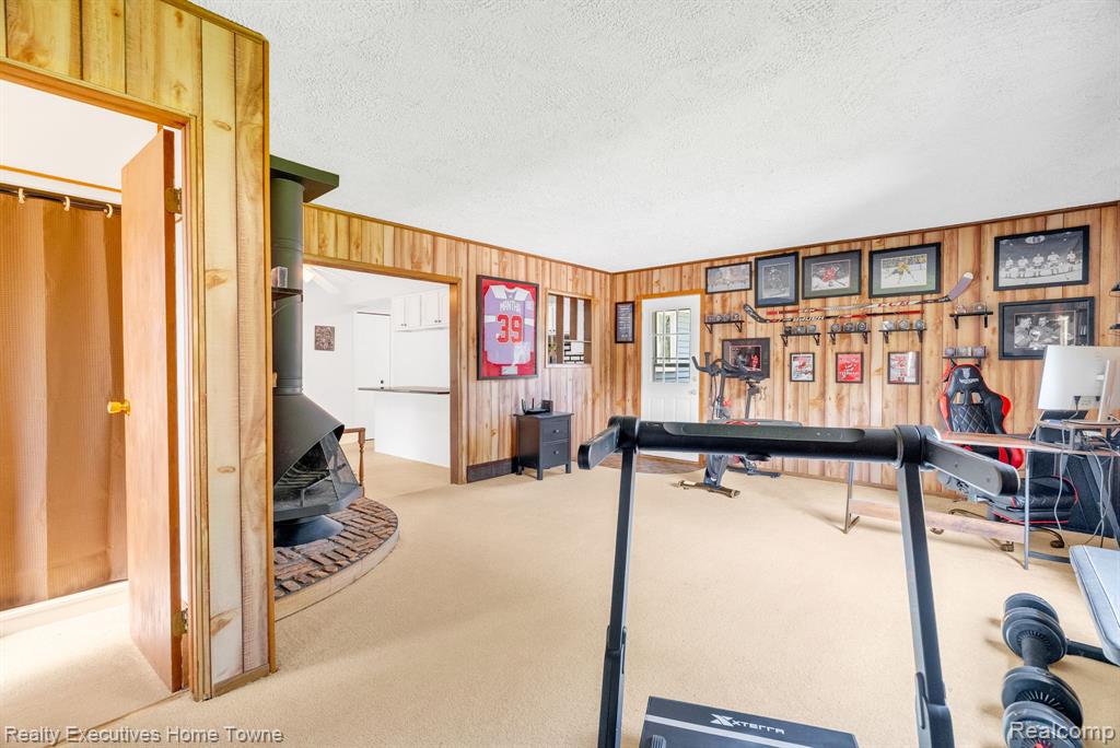 8540 Russell Street, Shelby Twp, MI 48317 — Photo 24
