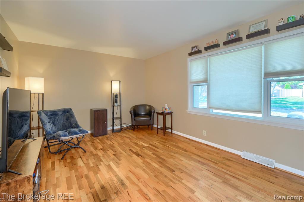 744 W Chelsea Circle, Davison, MI 48423 — Photo 6