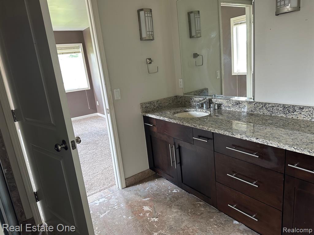 949 GRAND VISTA, Troy, MI 48085 — Photo 19