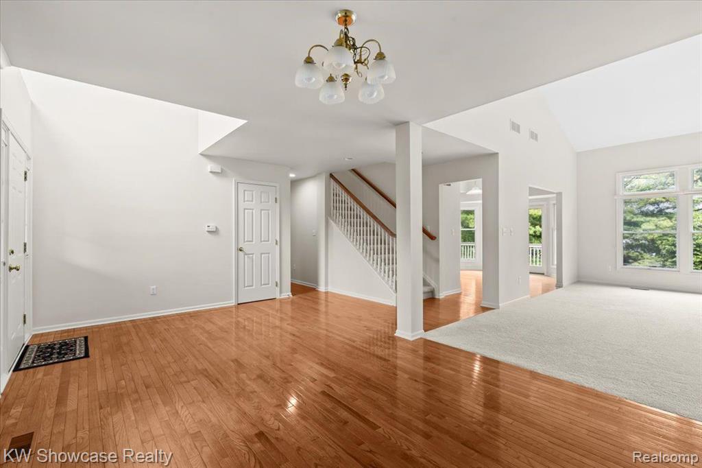 4870 LYTHAM Lane, Ann Arbor, MI 48103 — Photo 7