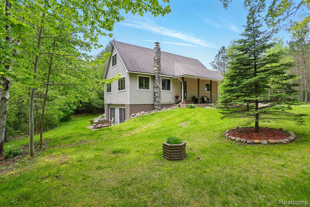 5960 Kidder Road, Almont, MI 48003 — Photo 4