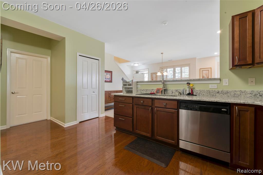 47592 Pembroke Drive, Canton, MI 48188 — Photo 24