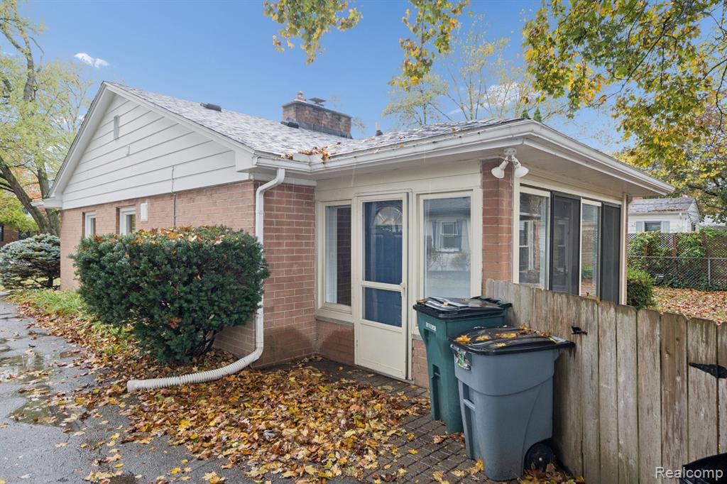 32463 Sheridan, Beverly Hills, MI 48025 — Photo 36