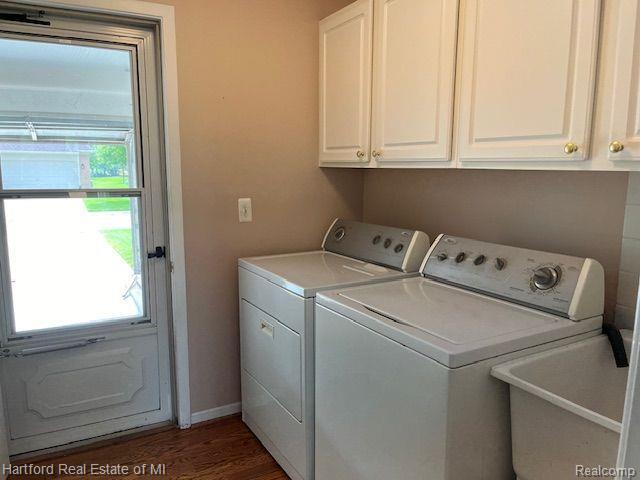 395 WOODVALE Drive, Walled Lake, MI 48390 — Photo 14