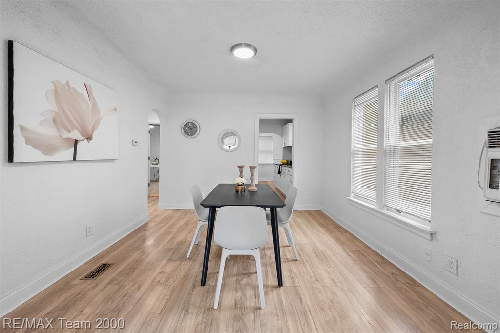 5935 Devonshire Road, Dearborn, MI 48224 — Photo 10