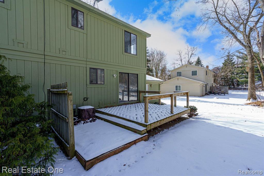 8060 MOUNTAIN VIEW, White Lake, MI — Photo 6