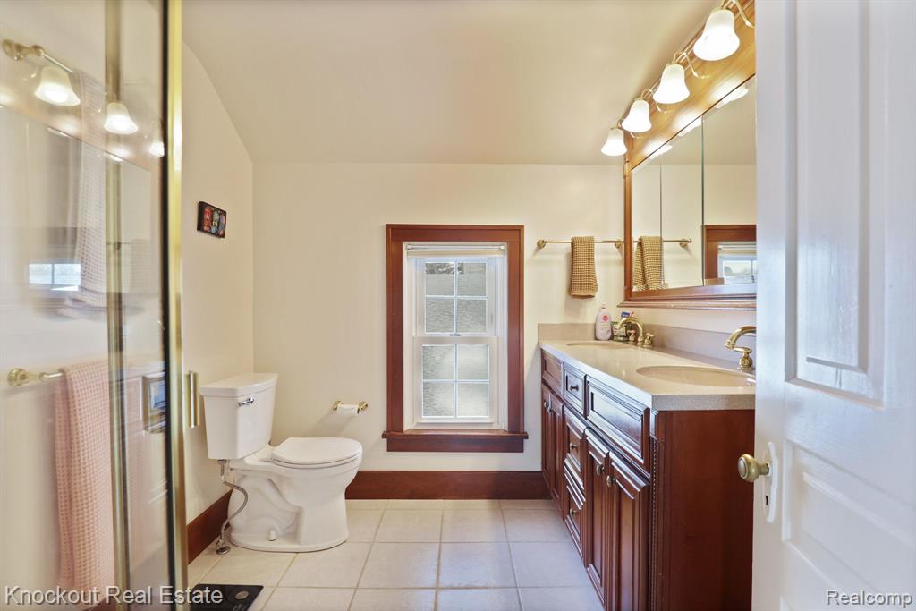 5383 Riverview Drive, Bridgeport, MI 48722 — Photo 33