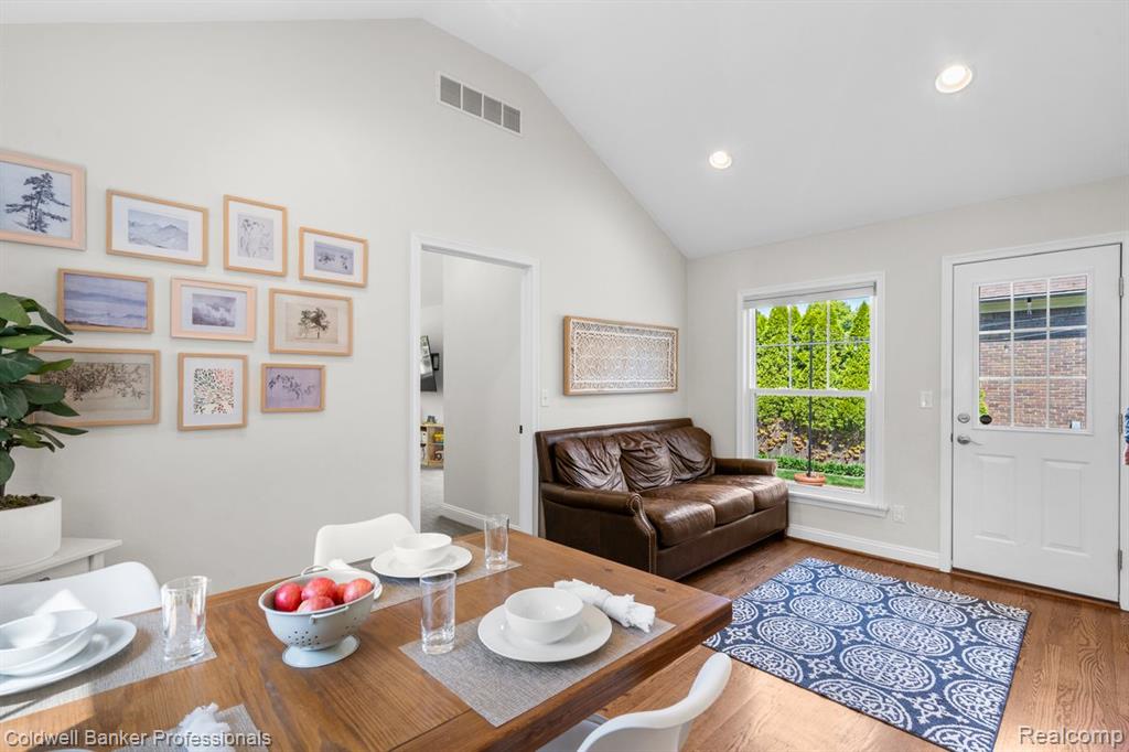 631 Washington Road, Grosse Pointe, MI 48230 — Photo 15