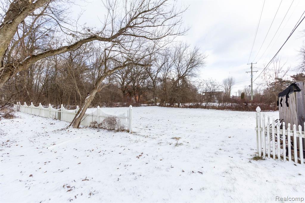 8200 Oakville Waltz Road, Belleville, MI 48111 — Photo 44