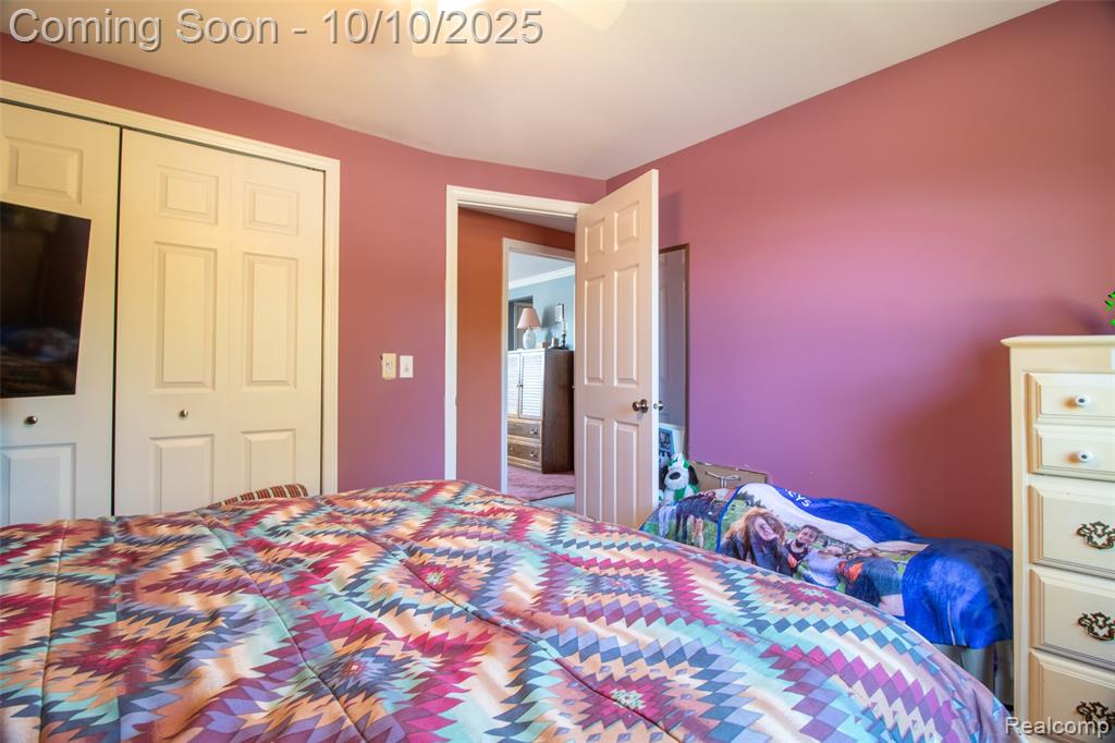22321 N Fairway Drive, Woodhaven, MI 48183 — Photo 36