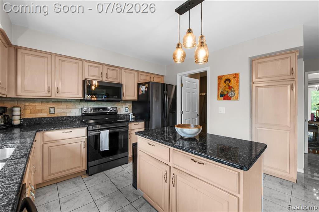 45433 Indian Creek Drive, Canton, MI 48187 — Photo 16